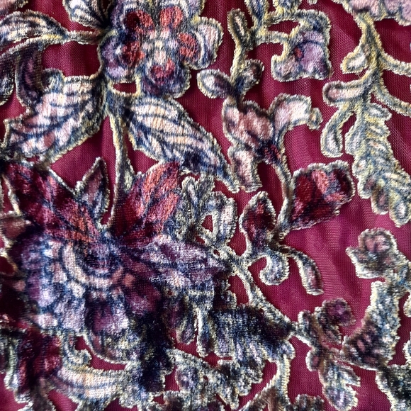 ● Lily White | velvet ruffle sleeve - Picture 8 of 11